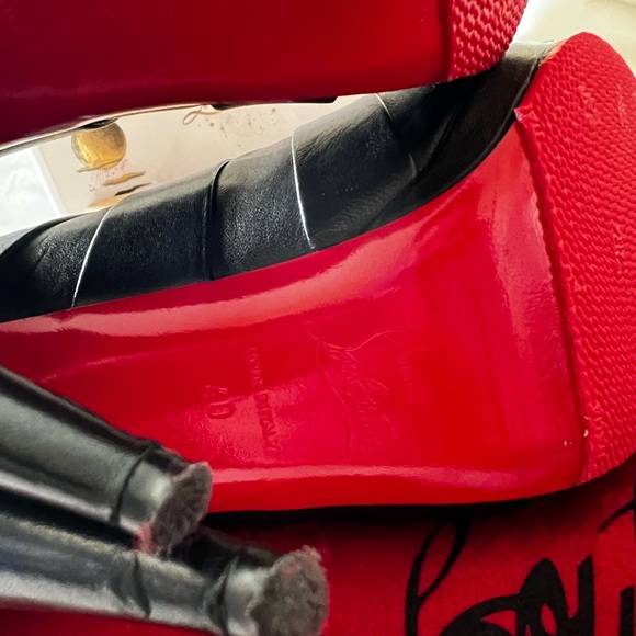 *SOLD*Christian Louboutin Drapicone Leather Heels 👠 - Picture 5 of 13